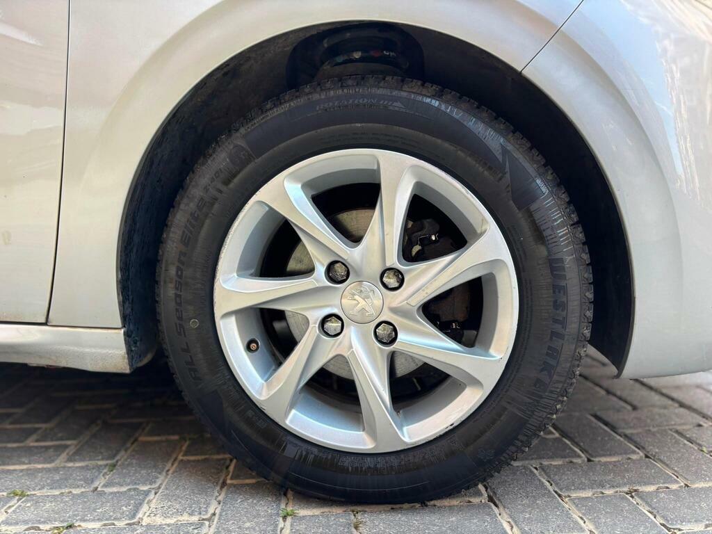 Peugeot 208 1.2 Active 82 Bhp Grey #43