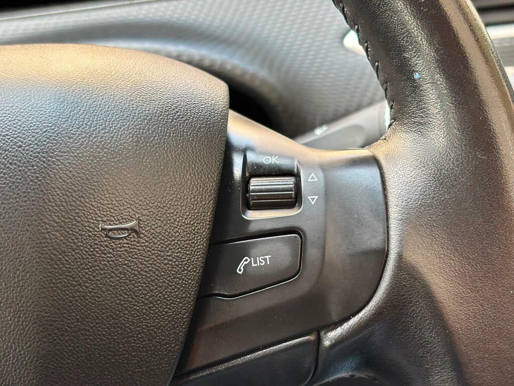 Peugeot 208 1.2 Active 82 Bhp Grey #38