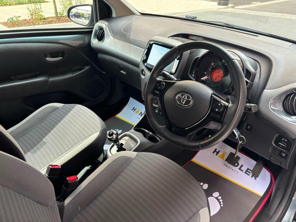 Toyota Aygo 1.0 Vvt-i X-trend Funroof X-shift Euro 6 Grey #3