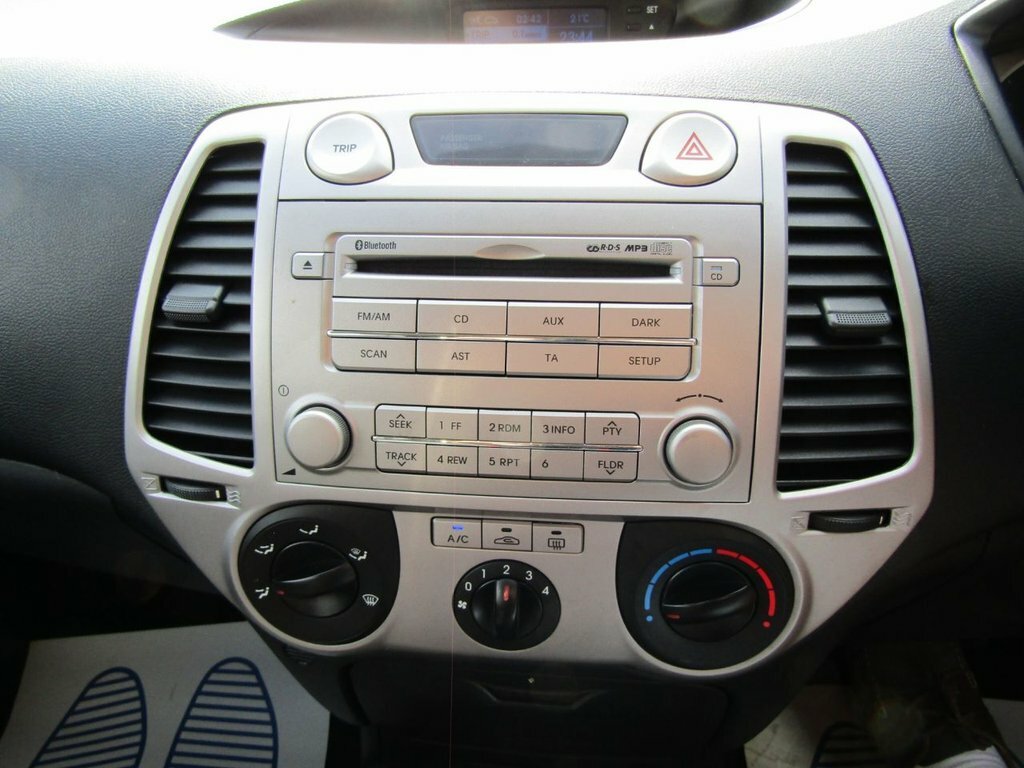 Hyundai I20 1.2 Classic Euro 5 Silver #14