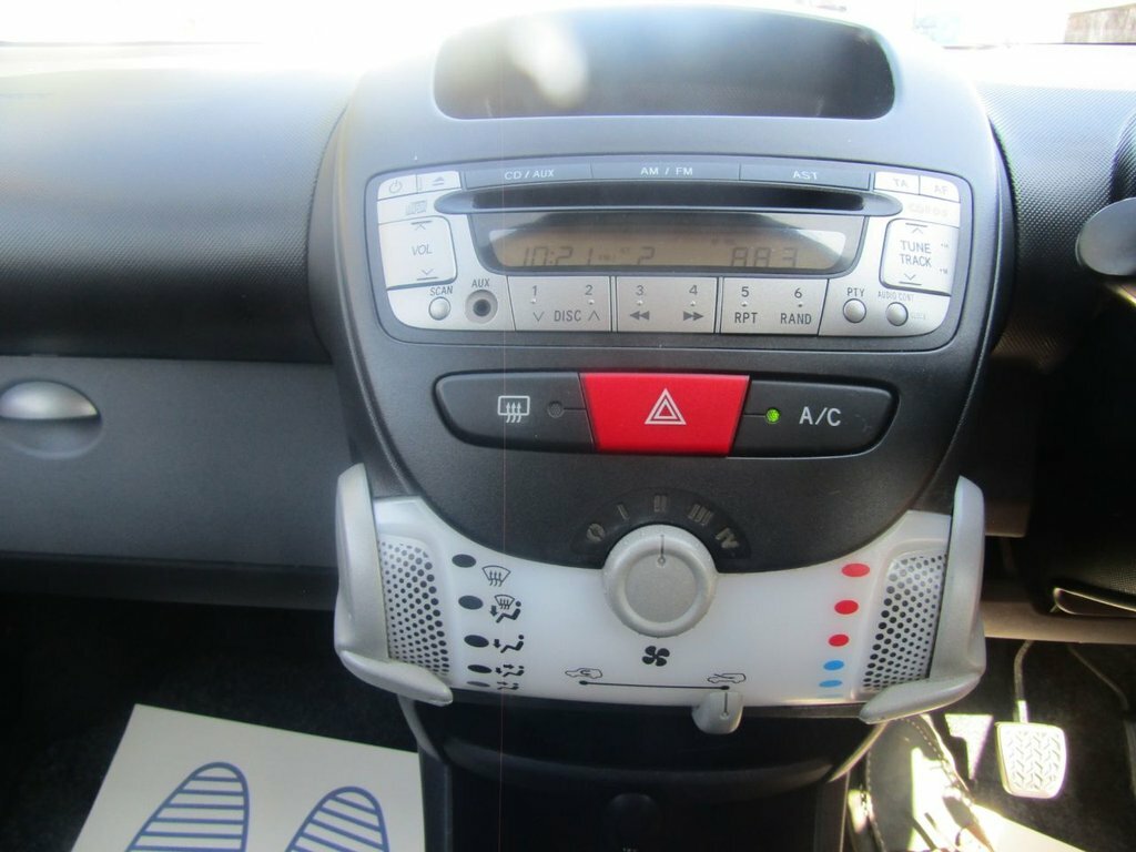 Peugeot 107 Active Blue #14