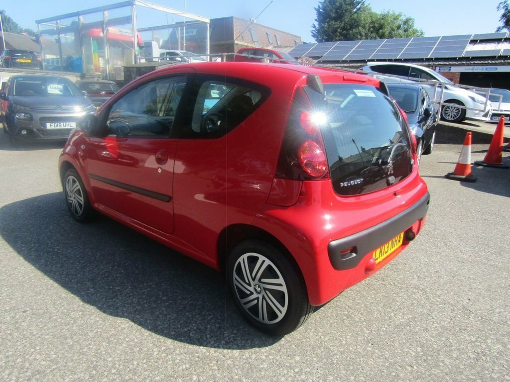 Peugeot 107 1L Active Red #6