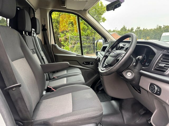 Ford Transit Custom Manual BT22JZG White #6