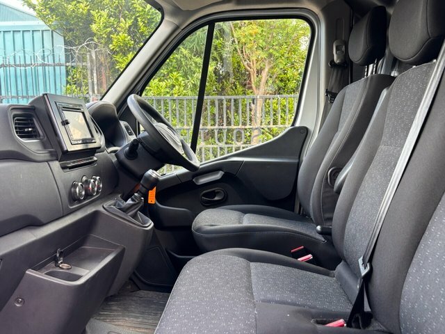 Vauxhall Movano Manual White #5