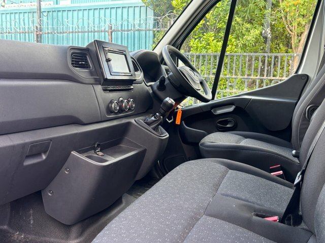 Vauxhall Movano Manual White #4