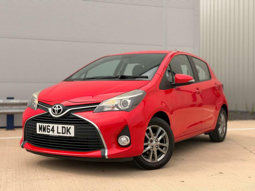Toyota Yaris Icon Red #3