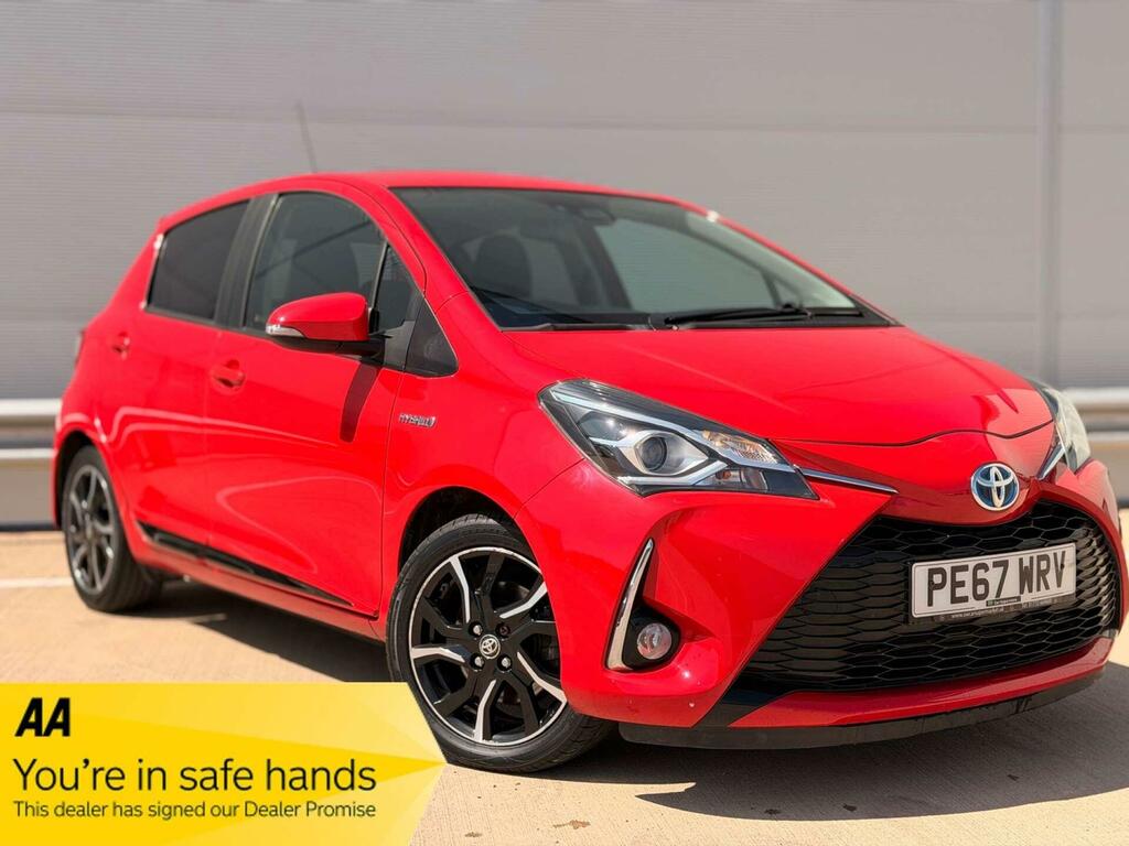 Toyota Yaris 1.5 Vvt-h Design E-cvt Euro 6 Ss Red