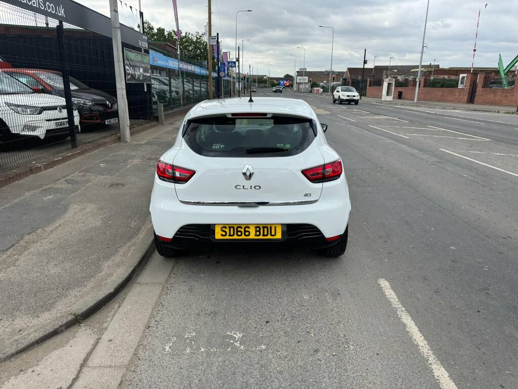 Renault Clio 1.5 Dci 90 Dynamique Nav HK66VBL White #2