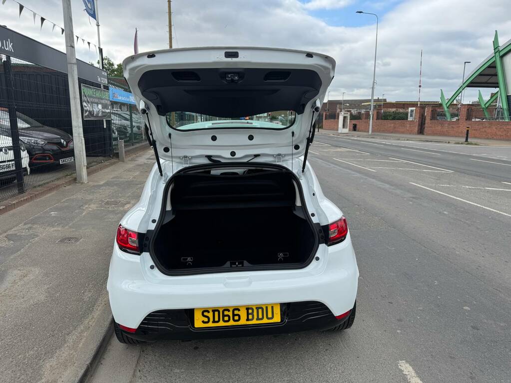 Renault Clio 1.5 Dci 90 Dynamique Nav HK66VBL White #3