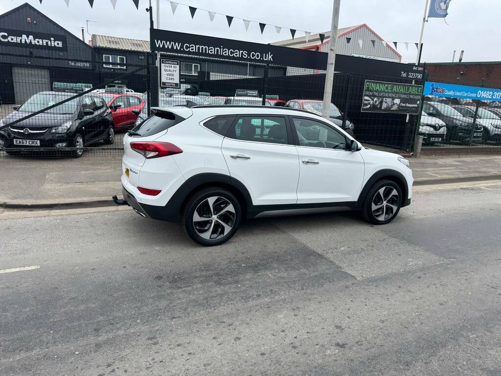 Hyundai Tucson 2.0 Crdi Blue Drive Premium Se E066CVG White #3