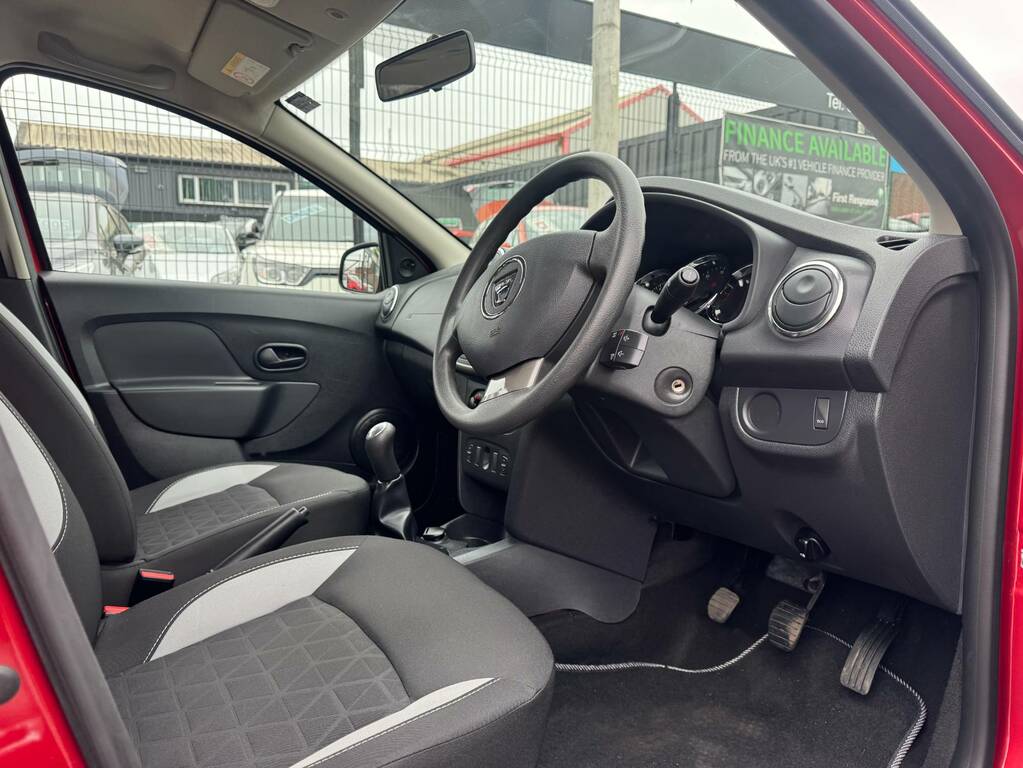 Dacia Sandero Stepway Laureate Red #10