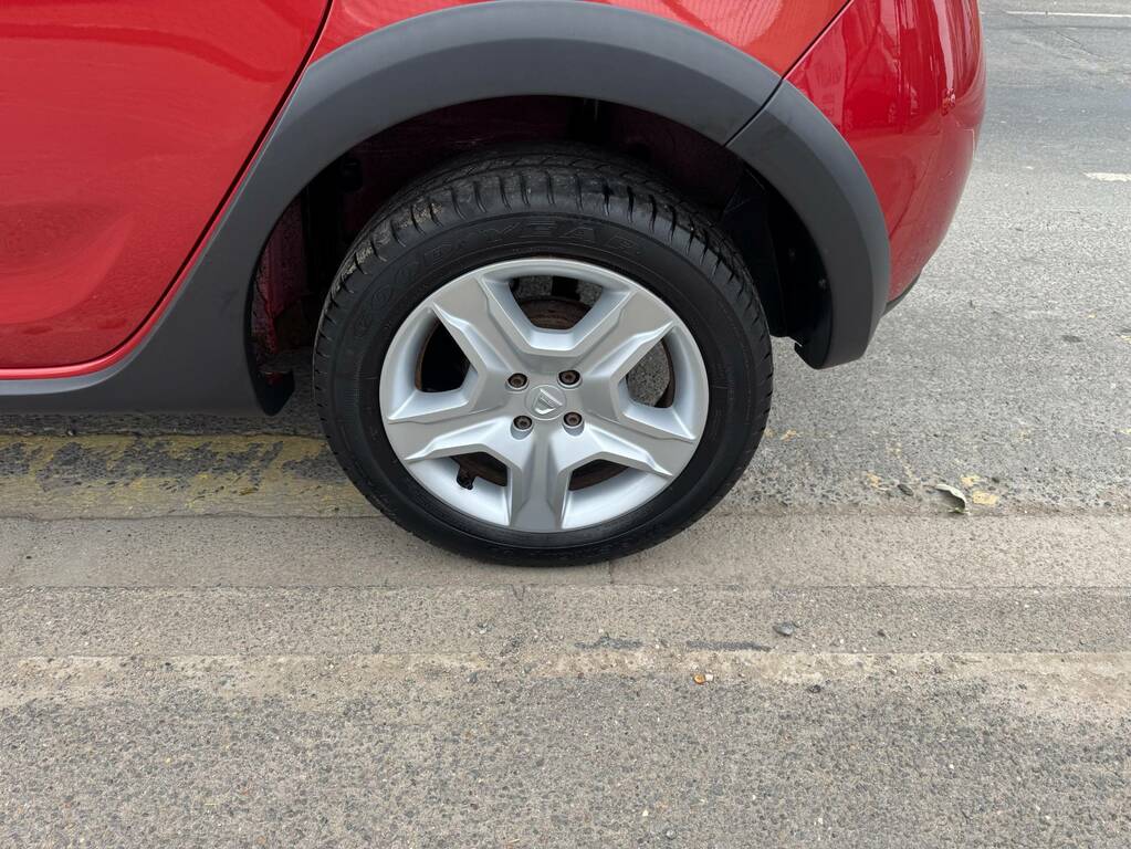 Dacia Sandero Stepway Laureate Red #9