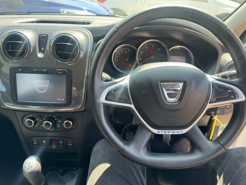 Dacia Sandero Stepway 0.9 Tce Laureate Red #11