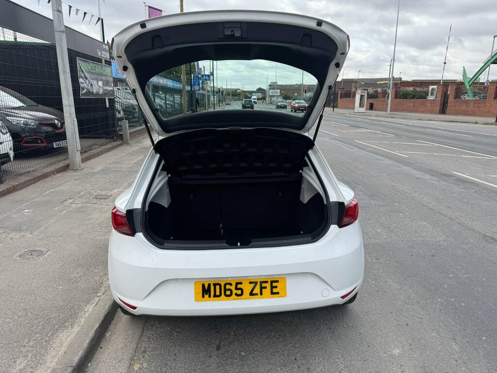 Seat Leon 1.6 Tdi 110 Se White #6