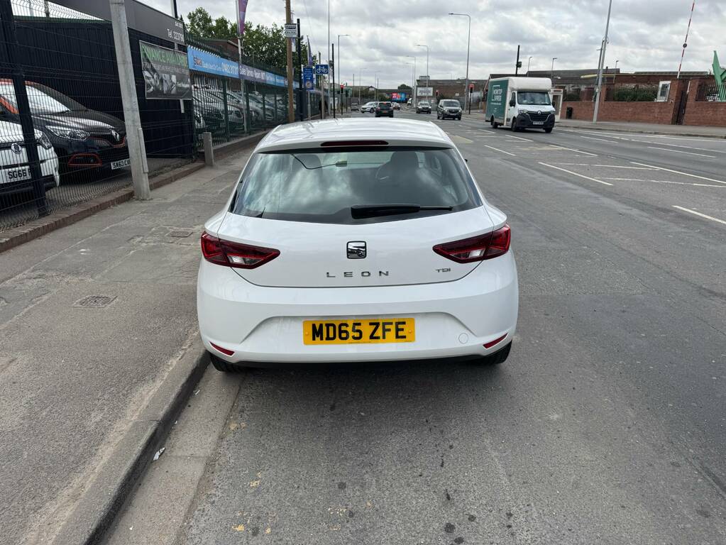 Seat Leon 1.6 Tdi 110 Se White #5