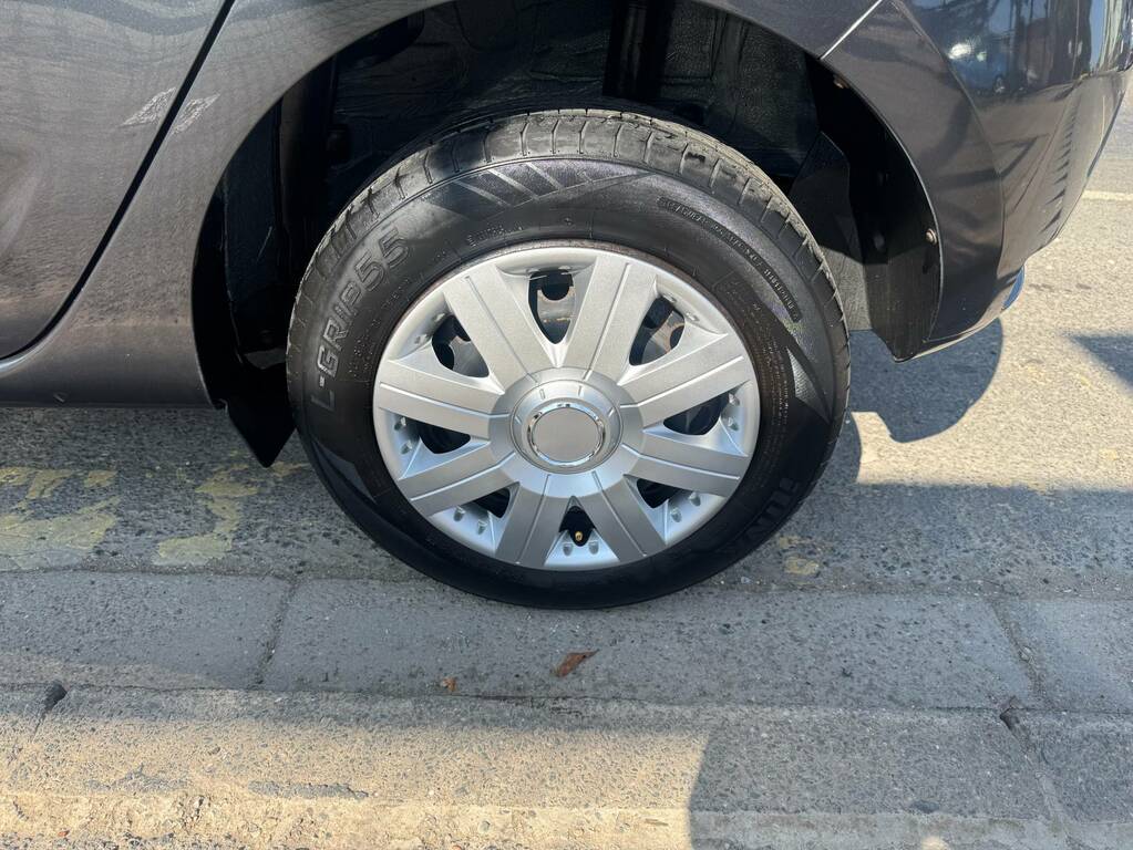 Dacia Sandero 1.0 Sce Ambiance Grey #4