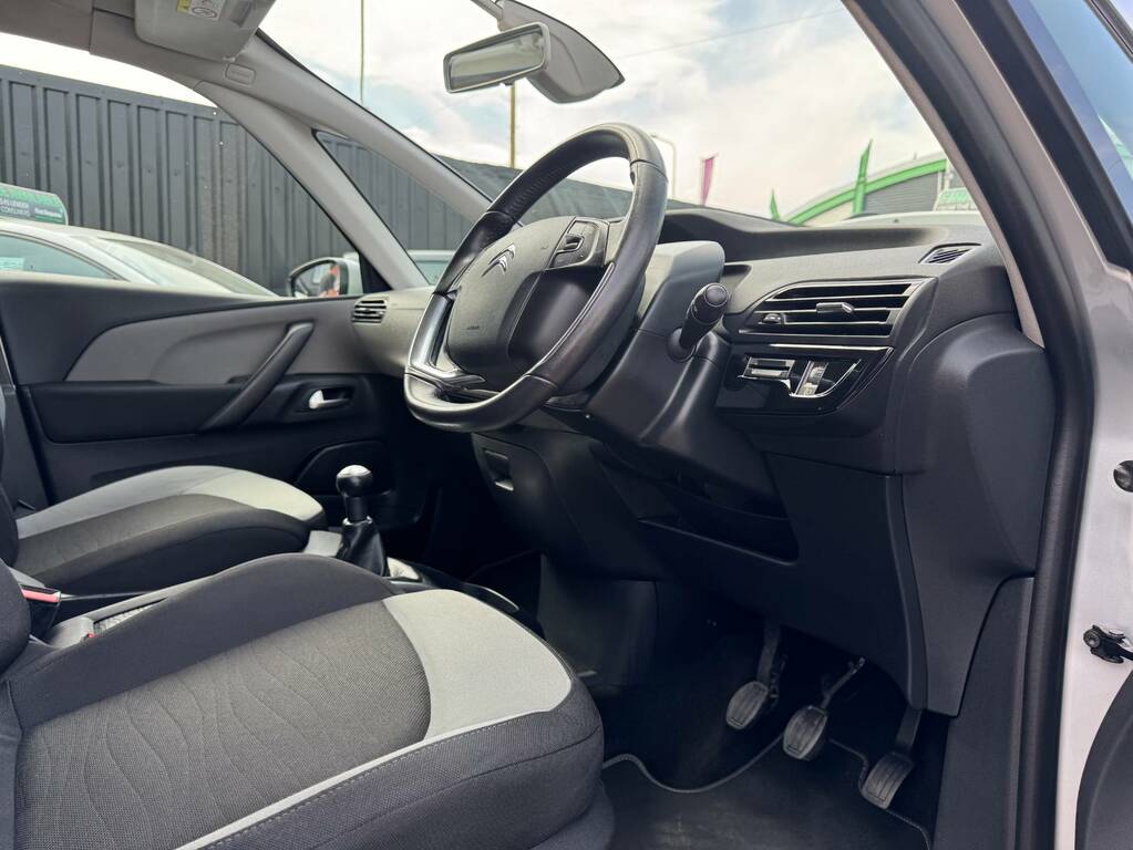 Citroen C4 Picasso Exclusive Red #10