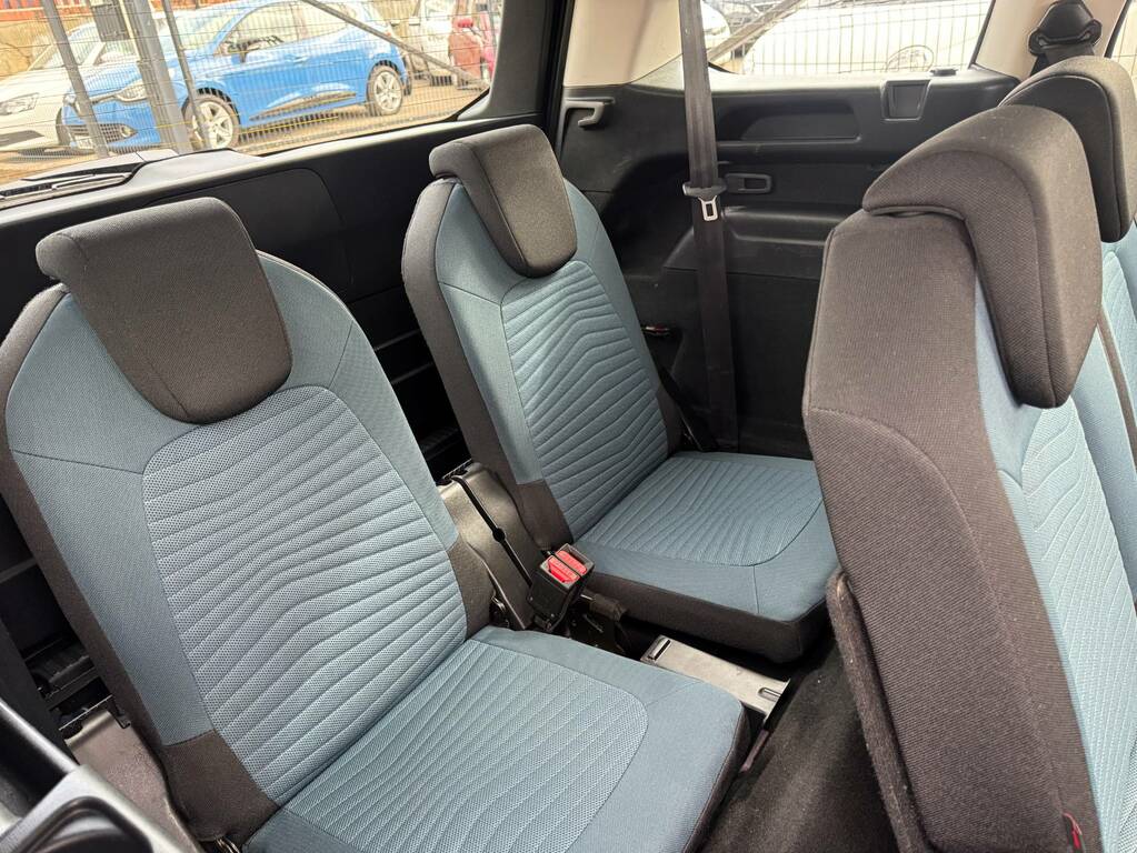 Citroen Grand C4 Picasso Mpv Red #12