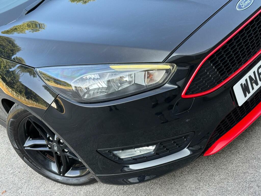 Ford Focus 1.0T Ecoboost Titanium Red #11