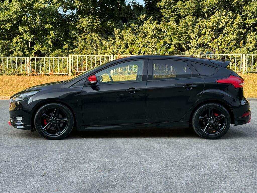 Ford Focus 1.0T Ecoboost Titanium Red #26