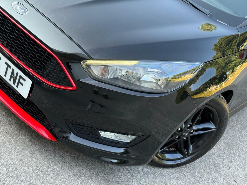 Ford Focus 1.0T Ecoboost Titanium Red #12