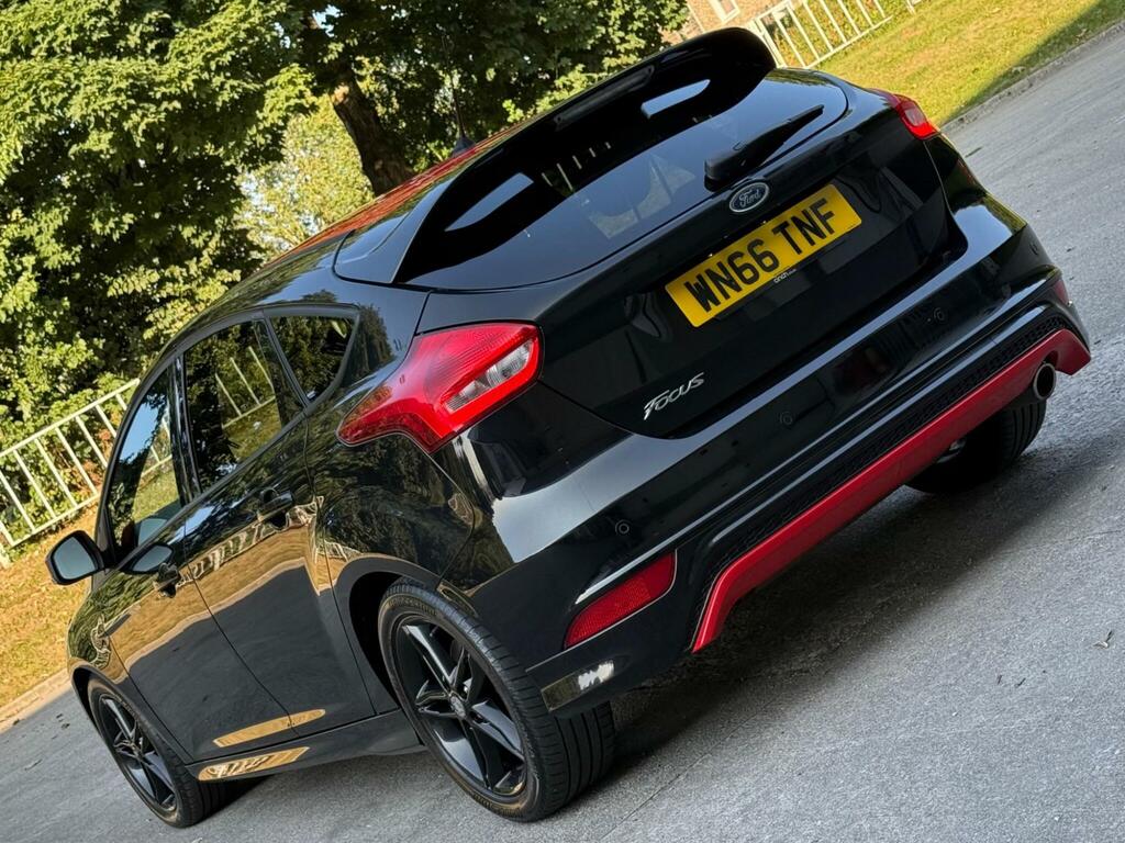 Ford Focus 1.0T Ecoboost Titanium Red #20