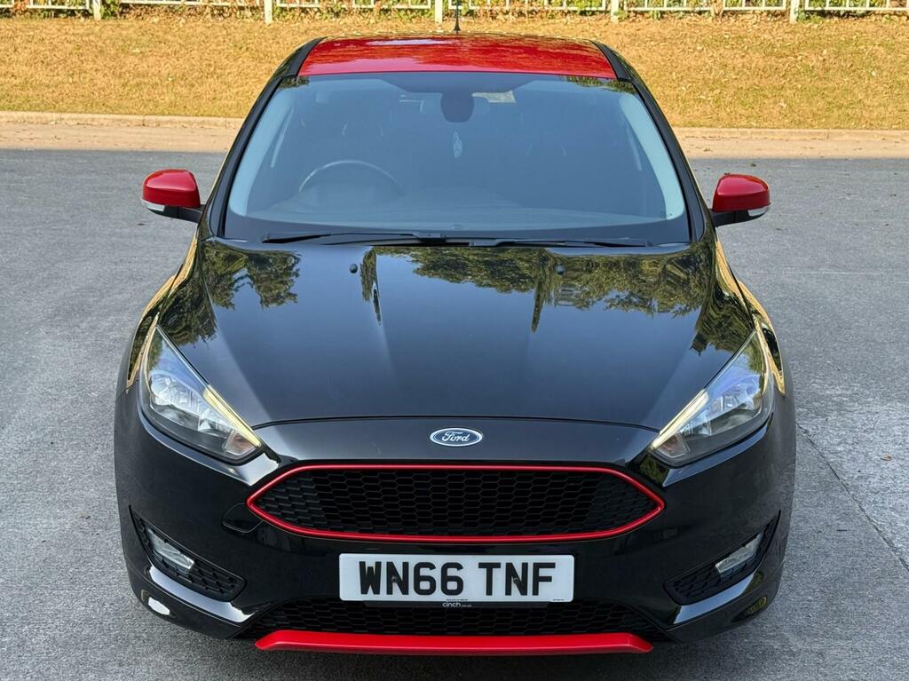 Ford Focus 1.0T Ecoboost Titanium Red #36