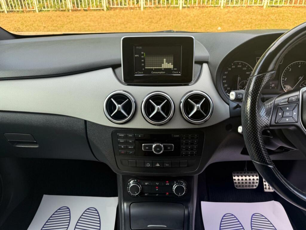 Mercedes-Benz B Class Blueefficiency Se Red #42