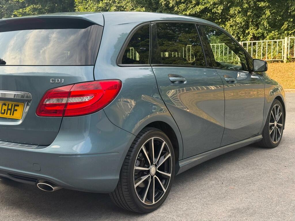 Mercedes-Benz B Class Blueefficiency Se Red #20