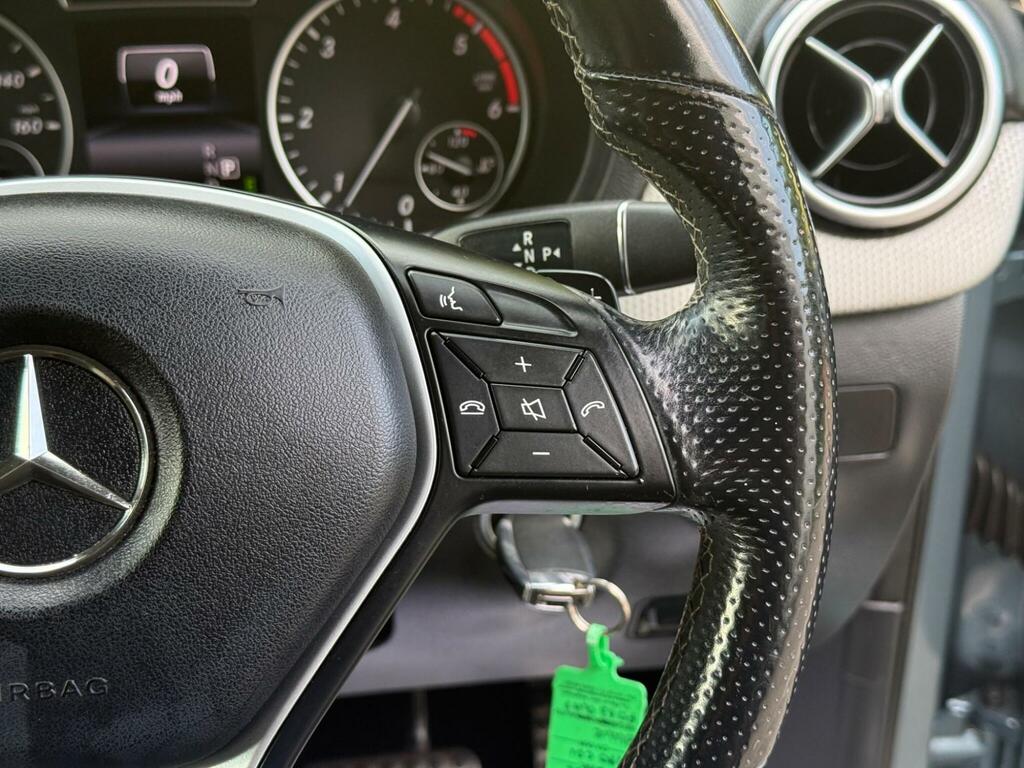 Mercedes-Benz B Class Blueefficiency Se Red #53