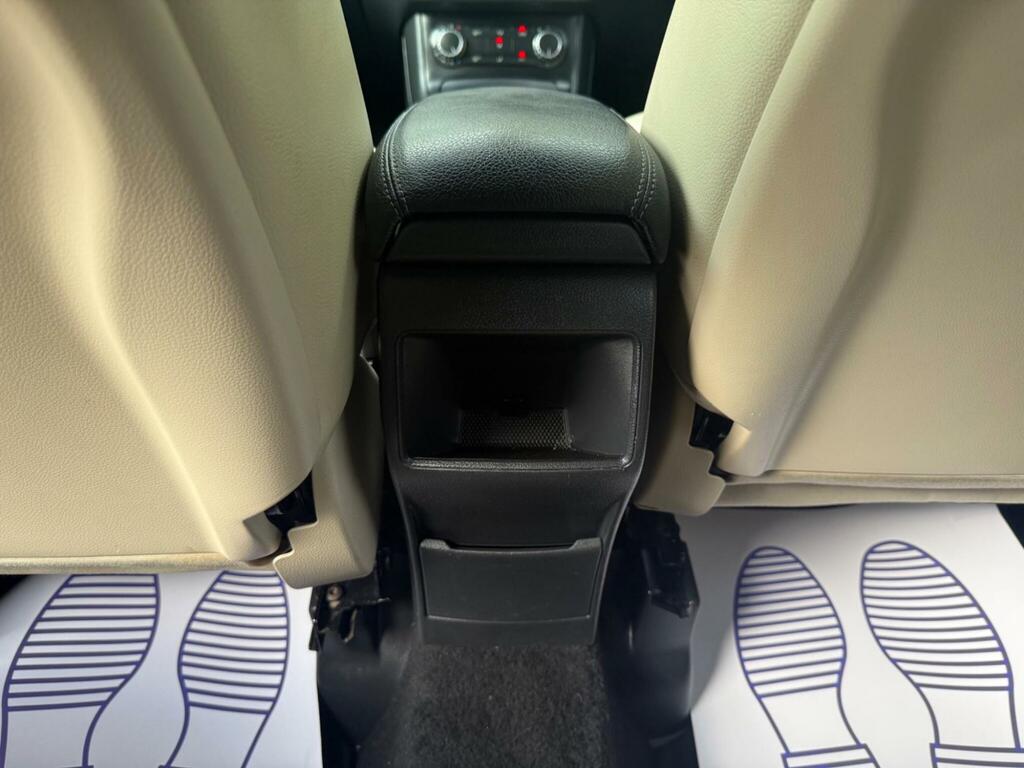 Mercedes-Benz B Class Blueefficiency Se Red #41