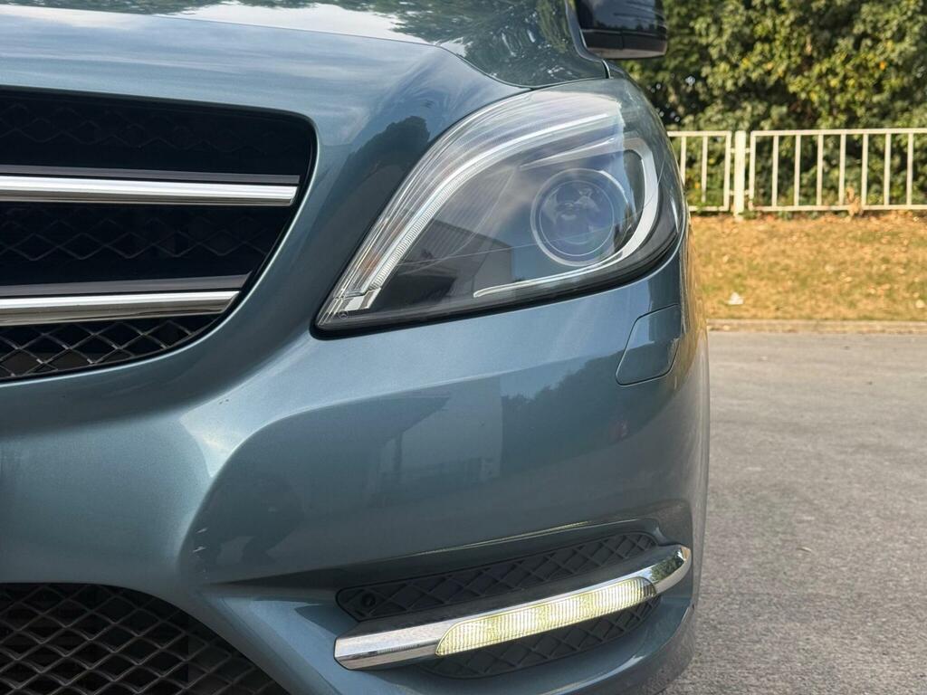 Mercedes-Benz B Class Blueefficiency Se Red #14
