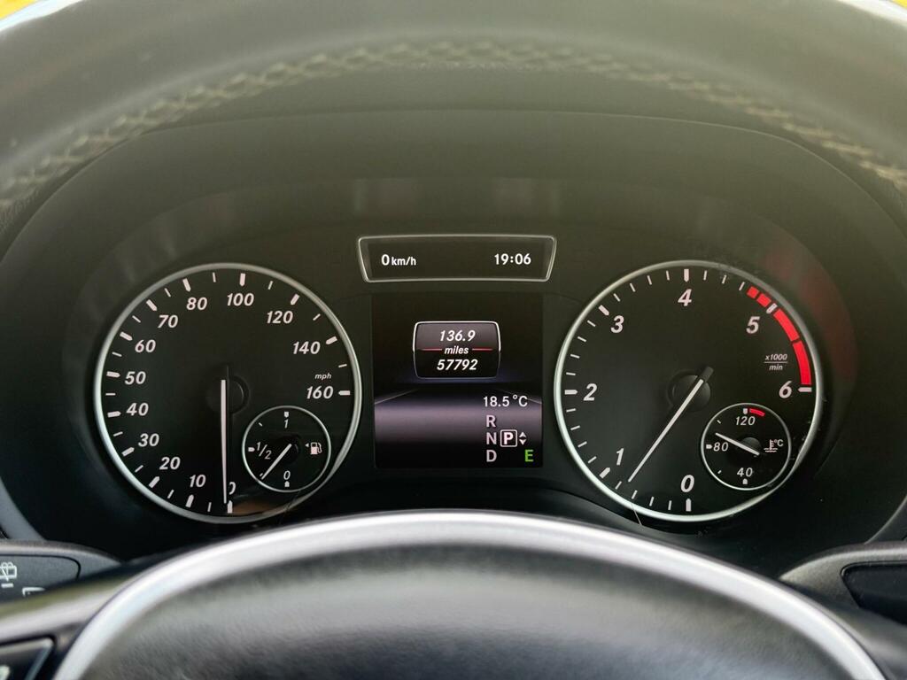 Mercedes-Benz B Class Blueefficiency Se Red #57