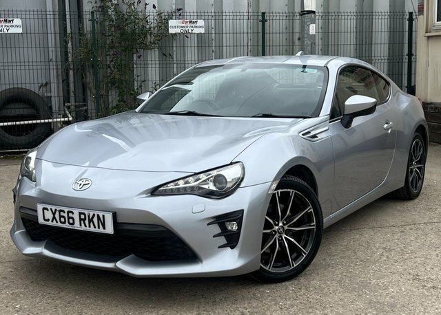 Toyota GT86 2.0 Boxer D-4s Coupe Euro 6 200 Silver #2