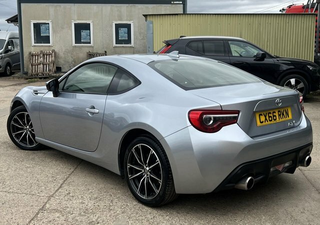 Toyota GT86 2.0 Boxer D-4s Coupe Euro 6 200 Silver #4