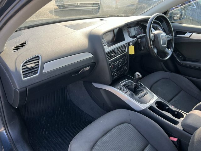 Audi A4 Avant 2L S Line Silver #14