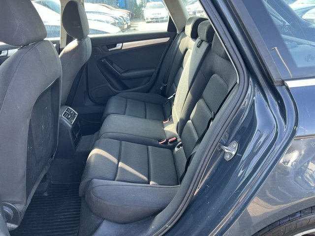 Audi A4 Avant 2L S Line Silver #16
