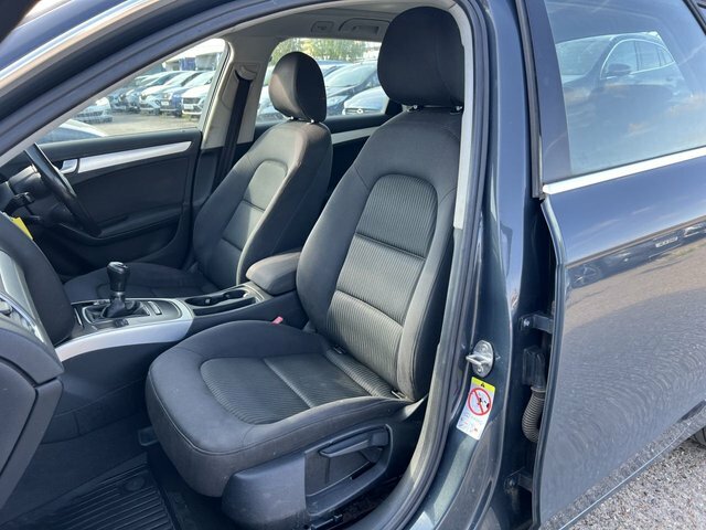 Audi A4 Avant 2L S Line Silver #15