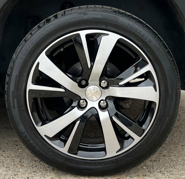 Peugeot 2008 Hatchback Grey #14