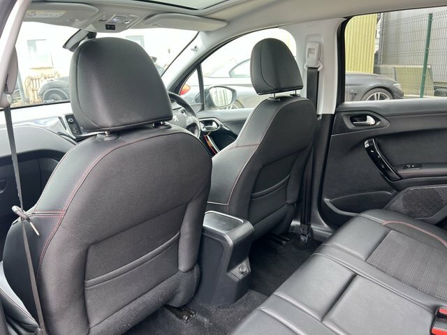 Peugeot 2008 Hatchback Grey #25