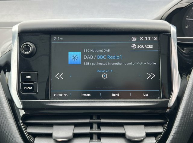 Peugeot 2008 Hatchback Grey #38