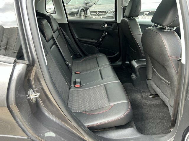Peugeot 2008 Hatchback Grey #18