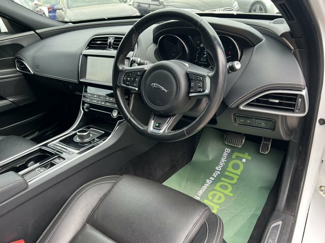 Jaguar XE R-sport Blue #15