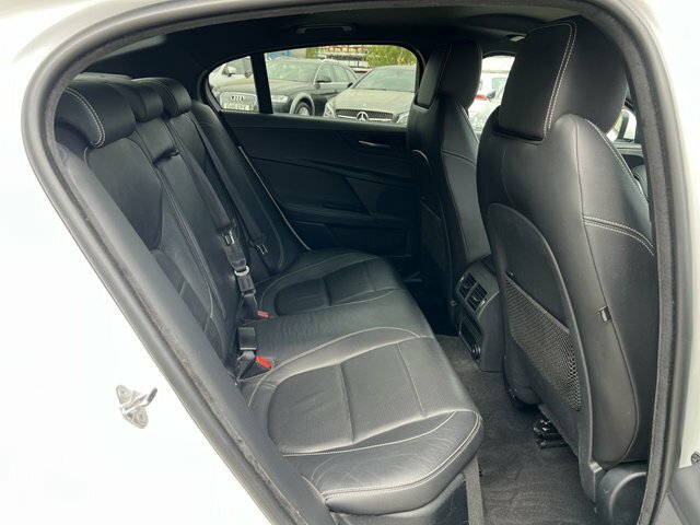 Jaguar XE R-sport Blue #18
