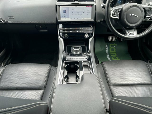 Jaguar XE R-sport Blue #30