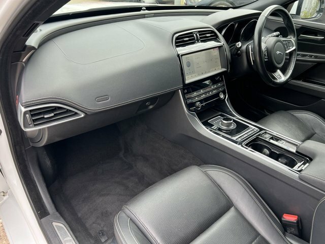 Jaguar XE R-sport Blue #23