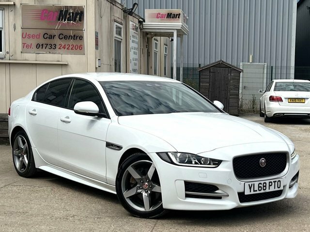 Jaguar XE 2.0I Gpf R-sport Saloon Euro 6 S White