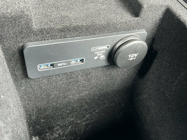 Jaguar XE R-sport Blue #32