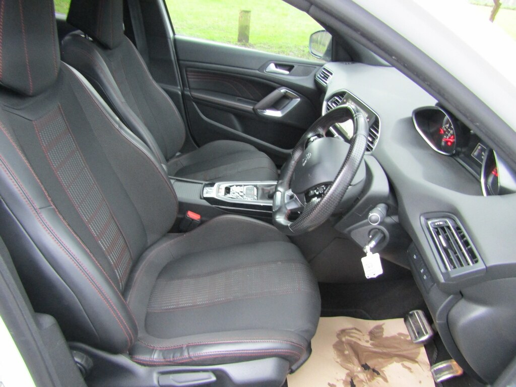 Peugeot 308 2.0 Bluehdi 150 Gt Line Eat6 White #4