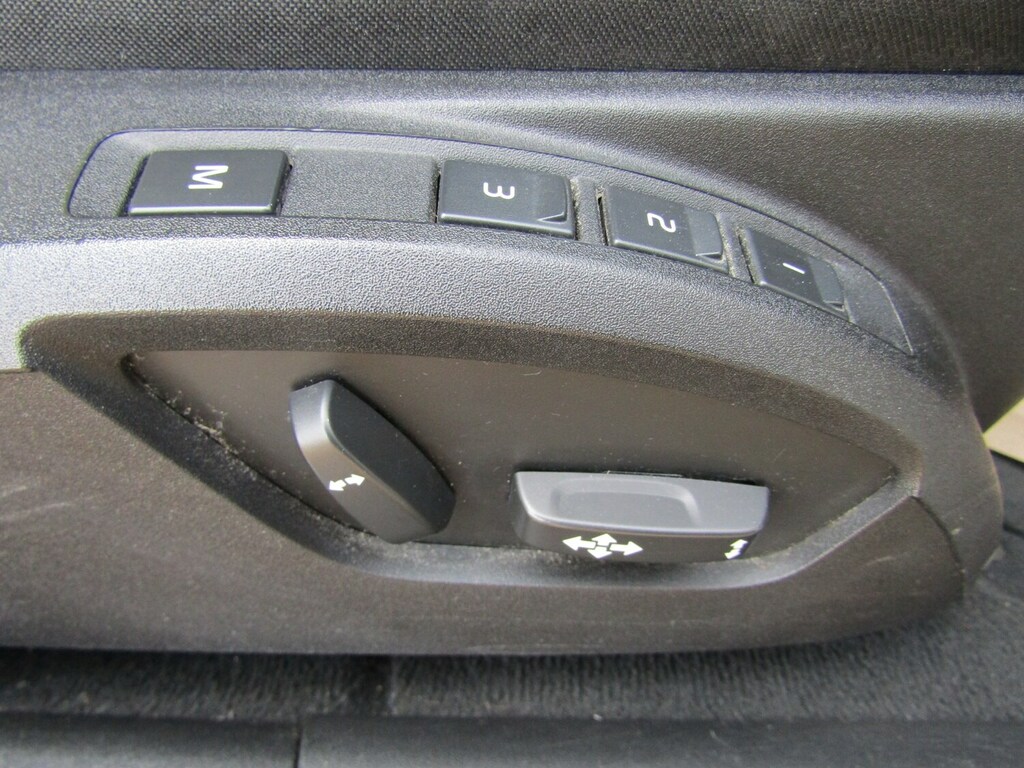 Volvo V40 Cross Country Hatchback 1.6 D2 Lux Powershift Euro 5 Ss Silver #19
